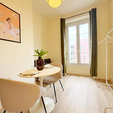 Riley Apartment *